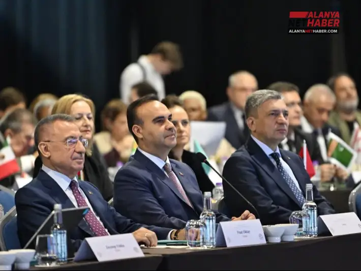 Dünyanın Gözü Kulağı Komşudaki Kongrede
