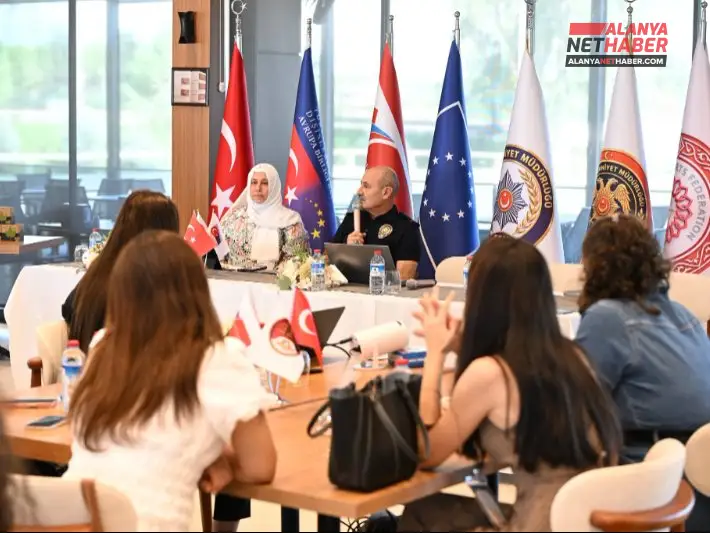 Gençlerin Geleceğine Güvenli Dokunuş