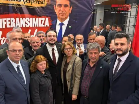 İYİ Parti Alanya'dan Cenk Özatıcı Konferansına Katılım