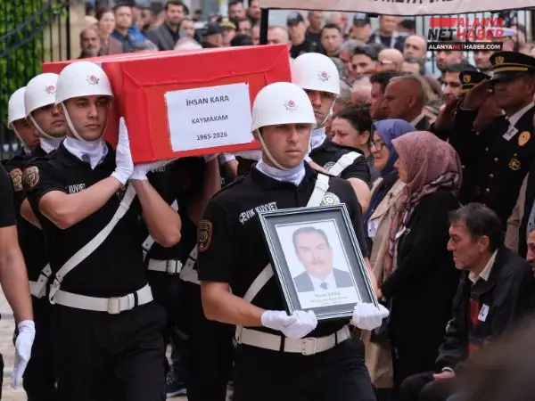 District Governor Kara, who had a heart attack, was sent off with prayers in Antalya