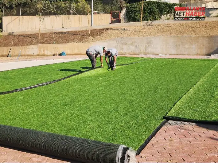 Manavgat Parklarında Yeşeren Bakım Seferberliği
