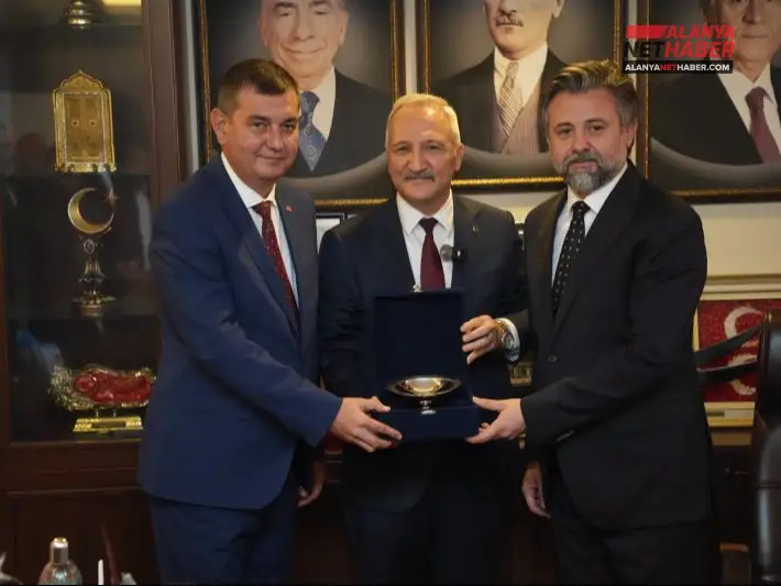 MHP Genel Başkan Yardımcısı Yurdakul Alanya İlçe Teşkilatını Ziyaret Etti