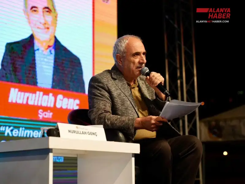 Şiirin Büyüsü Alanya Kitap Fuarında Büyüledi