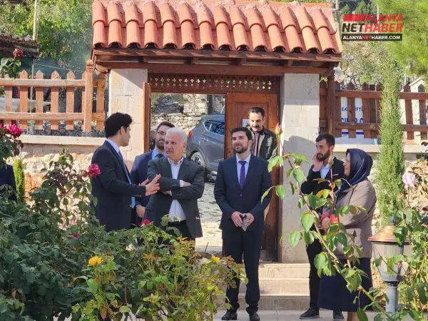 Tarihi İbadethaneye Üst Düzey İnceleme