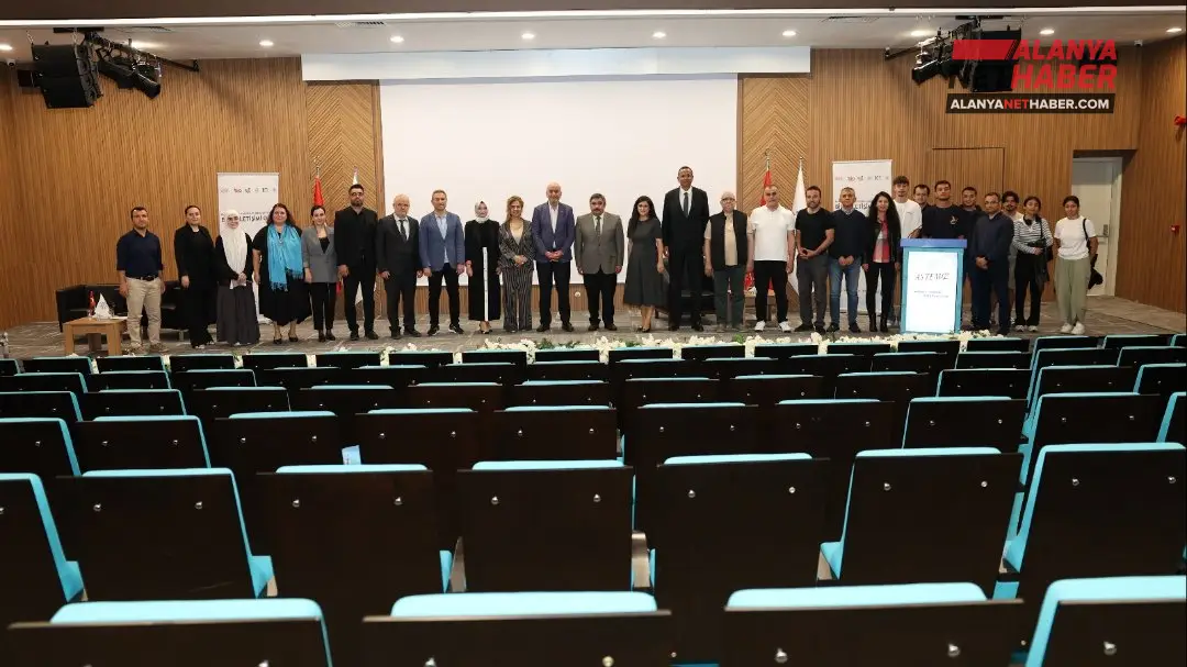 ALKÜ Öğrencilerine Dijital Çağda Aile Formülü
