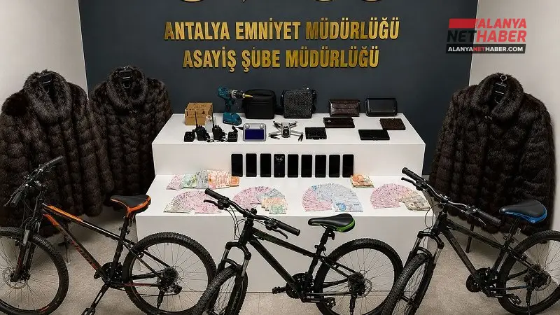 Antalya'da Milyonluk Kasa Hırsızları Tutuklandı