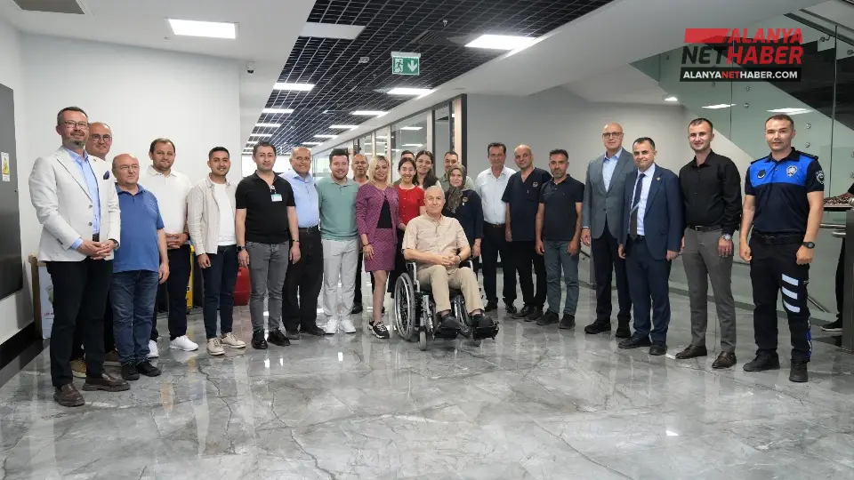 Başkan Özçelik'ten Belediye Personeline Bayram Morali