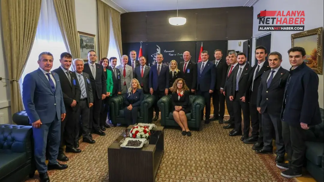 CHP Alanya'dan Sandık Ve Demokrasi Çıkışı
