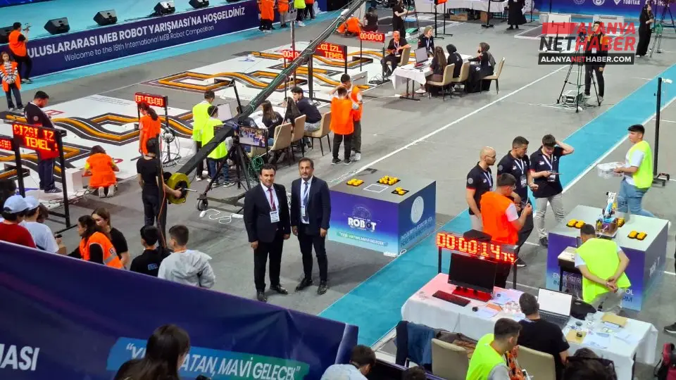 Müdür Yılmaz Uluslararası Teknoloji Arenasında Gençlerleydi