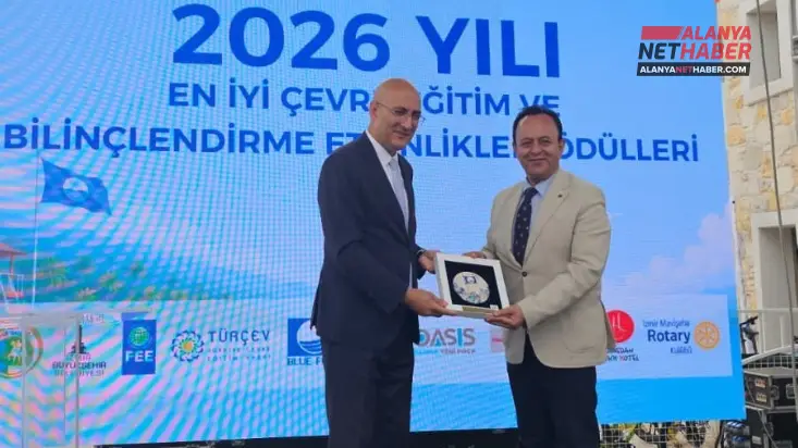 Alanya Sahilleri 79 Mavi Bayrakla Taçlandı