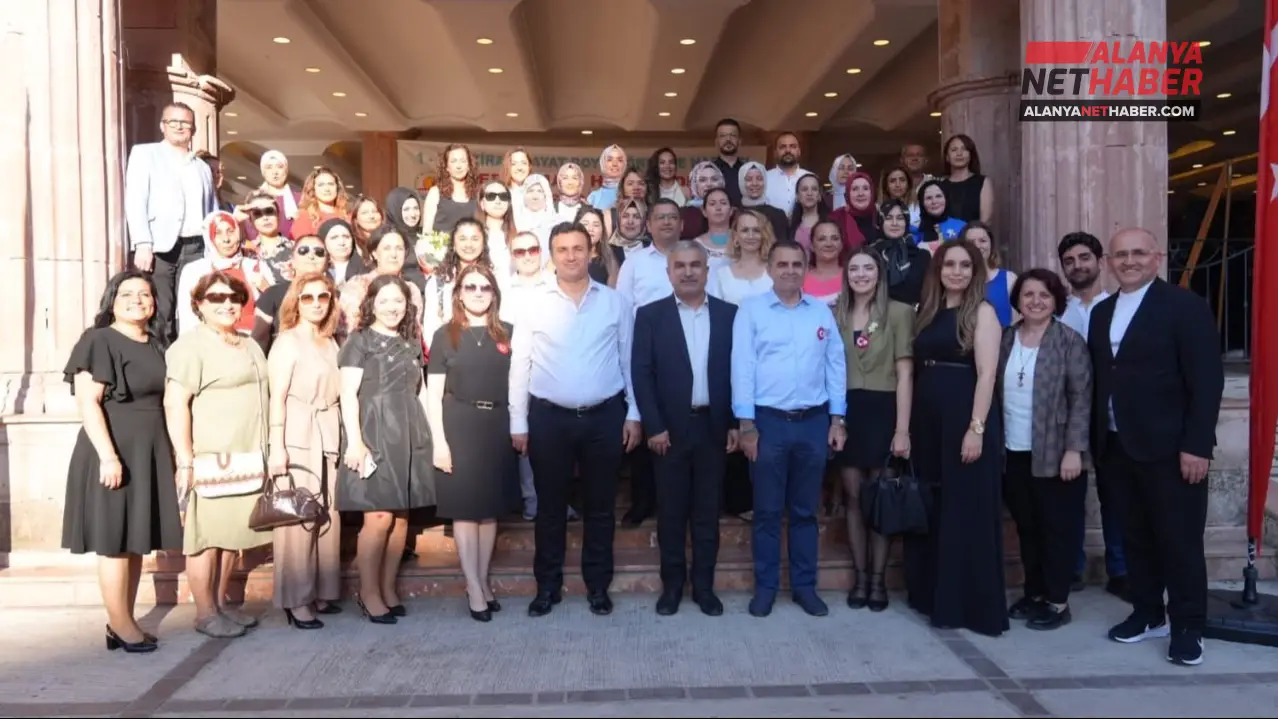 Alanya’da Binlerce Emeğin Hasadı Sanatseverlerle Buluştu
