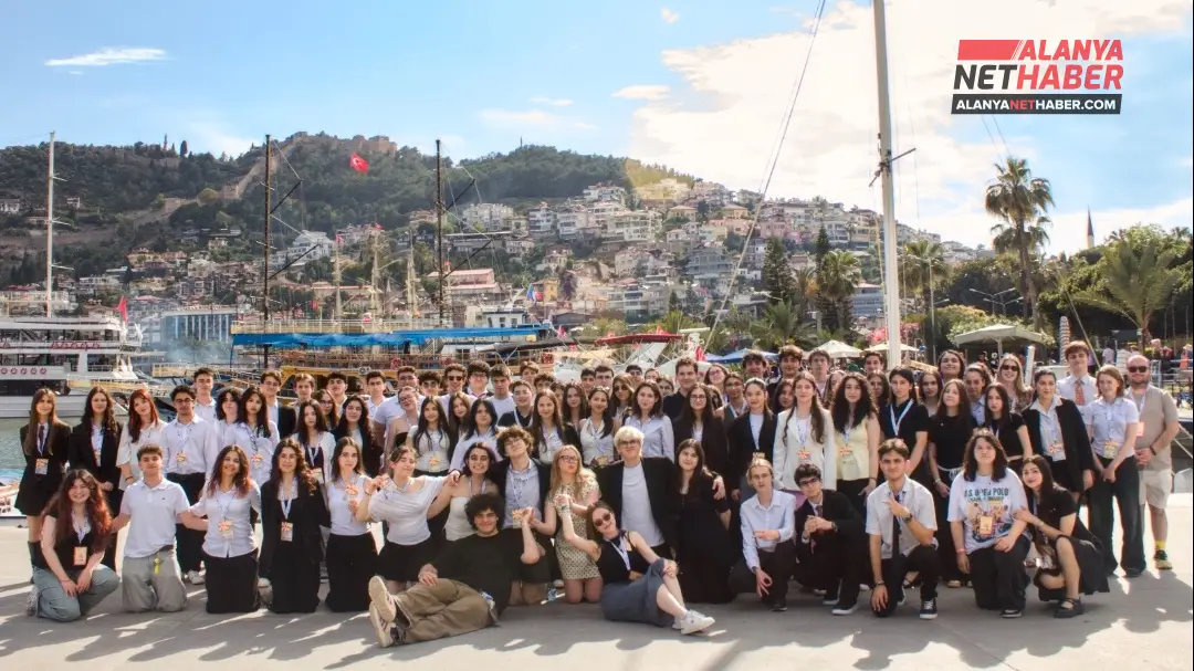 Avrupalı Gençlerin Kalbi Alanya'da Attı