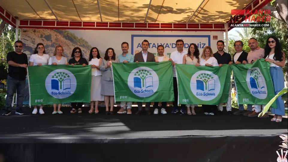 Kaymakam Öztürk Öncülüğünde Kıyılara Sahip Çıktılar