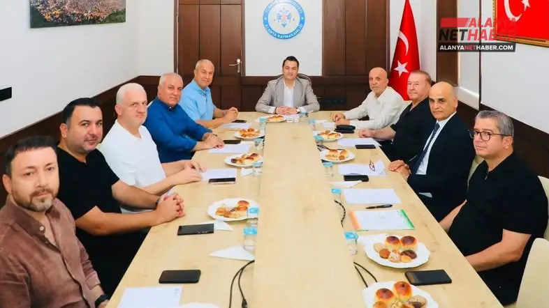 Alanya Protokolü Alanyaspor İçin Omuz Omuza Veriyor