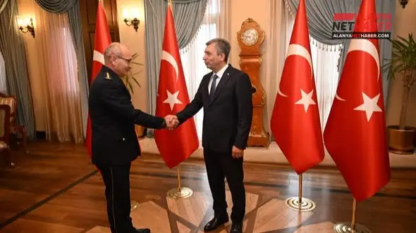 Antalya'da Cumhuriyet Bayramı Tebrikatı Gerçekleştirildi