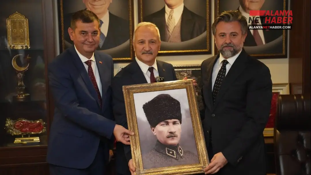 MHP Genel Başkan Yardımcısı Yurdakul Alanya İlçe Teşkilatını Ziyaret Etti
