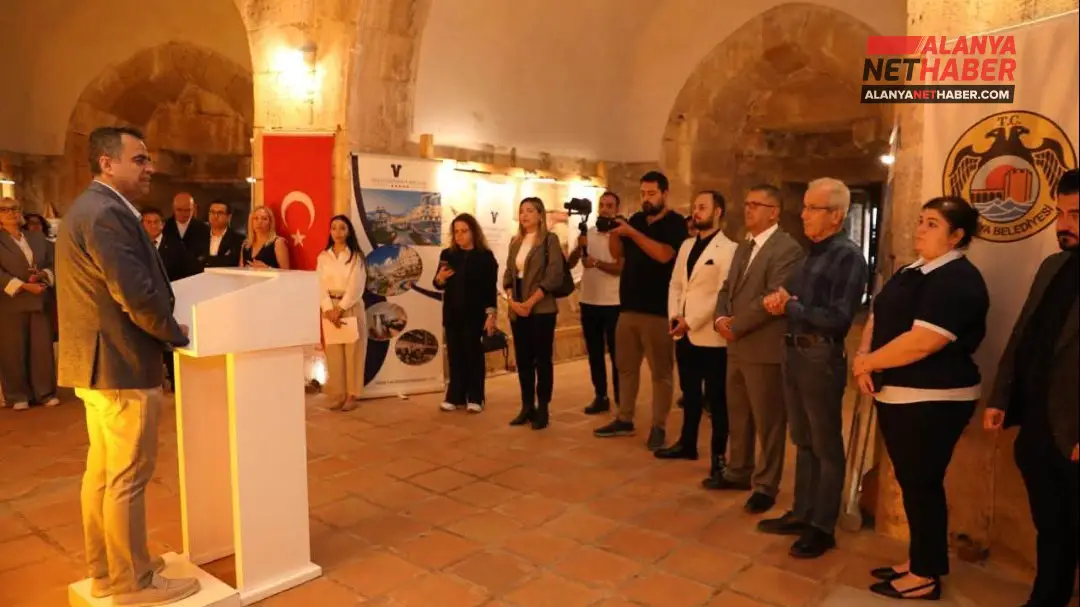Tarihi Kızılkule İçin Çevre Seferberliği Eden Otellere Büyük Onur